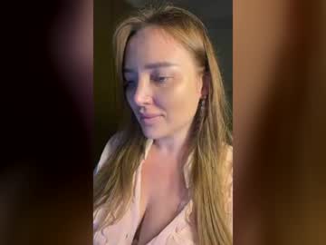 julia dubai