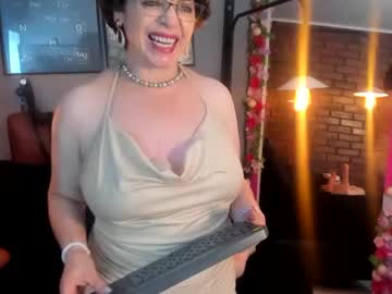 samantha mature